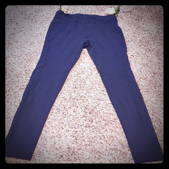 LOFT Capri color black good condition - Picture 1 of 6